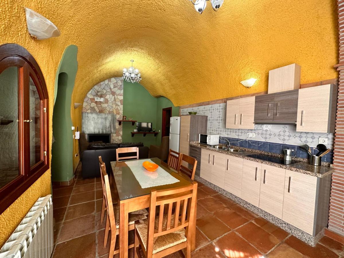 Cuevas La Granja Benalua de Guadix