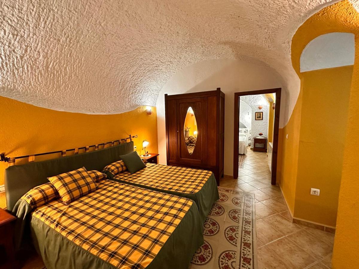 Apartment Cuevas La Granja Benalua de Guadix