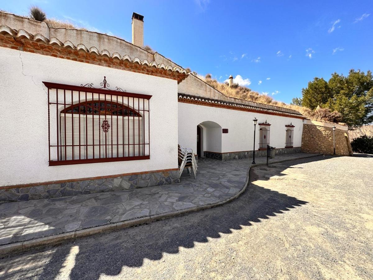 Cuevas La Granja Benalúa de Guadix
