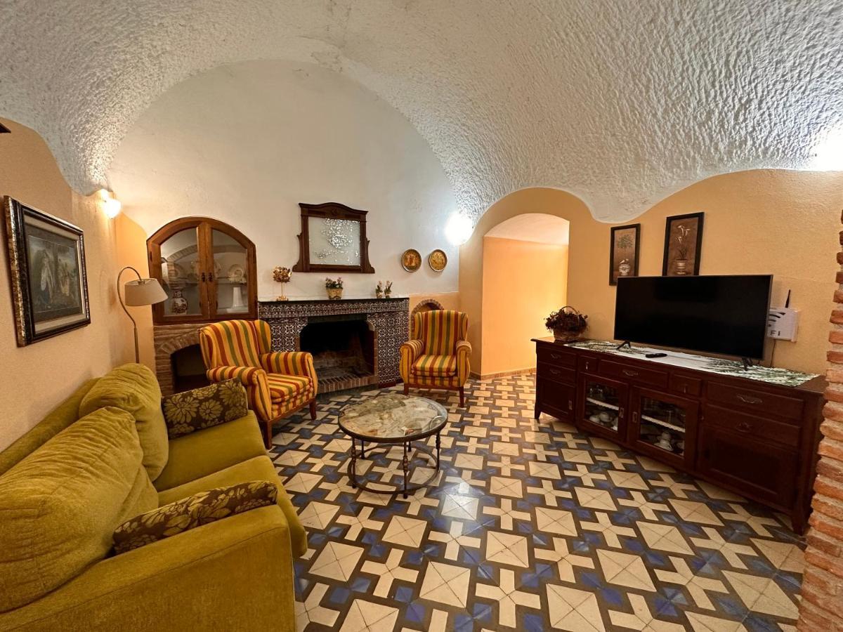 Cuevas La Granja Benalua de Guadix