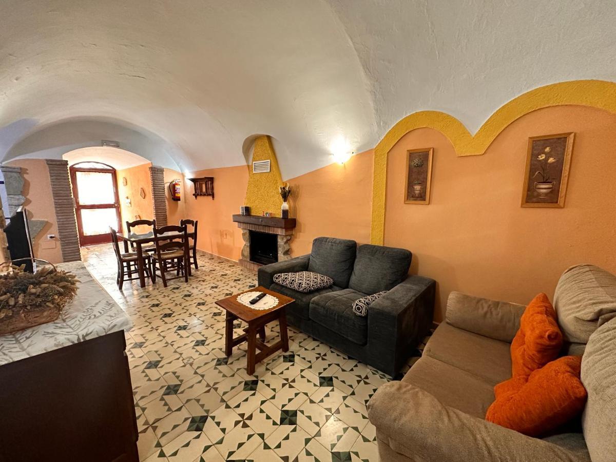Cuevas La Granja Benalua de Guadix