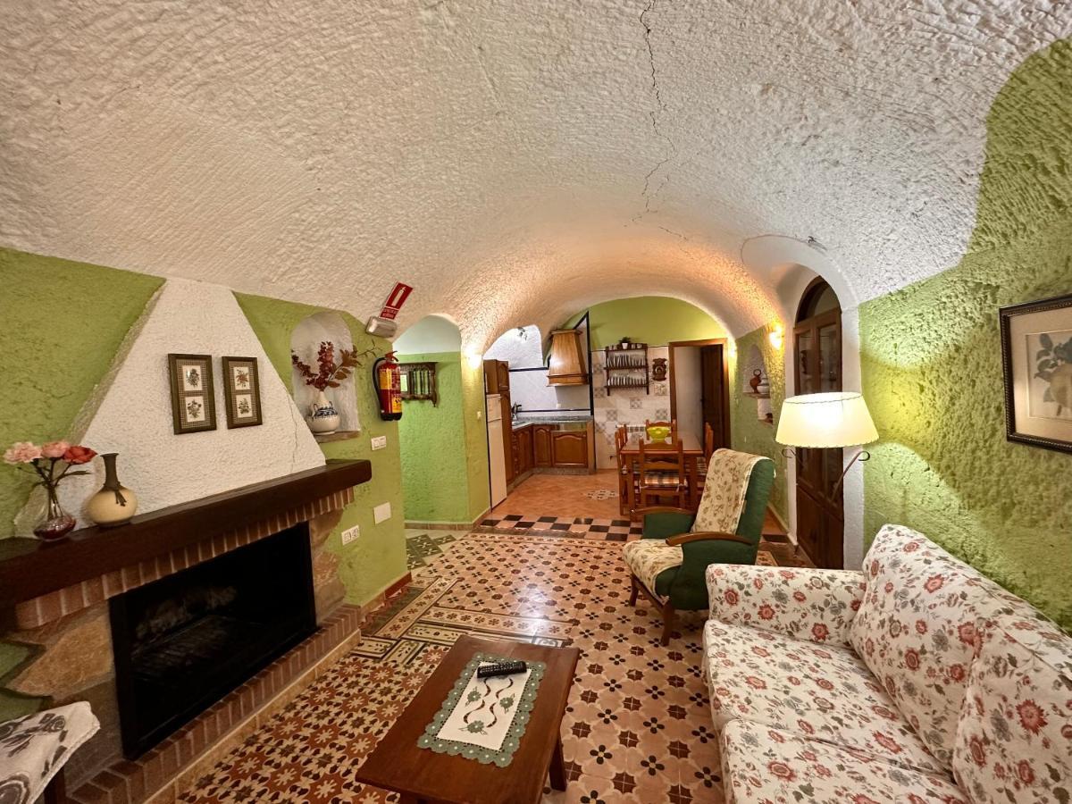 Cuevas La Granja Apartment *